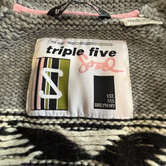 Triple Five Soul full zip Cowichan style sweater wool blend size small - Picture 9 of 12